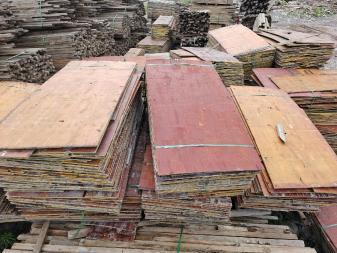 长期回收工地木方模板处理建筑木材木料收购桥梁方木跳板枕木柴火